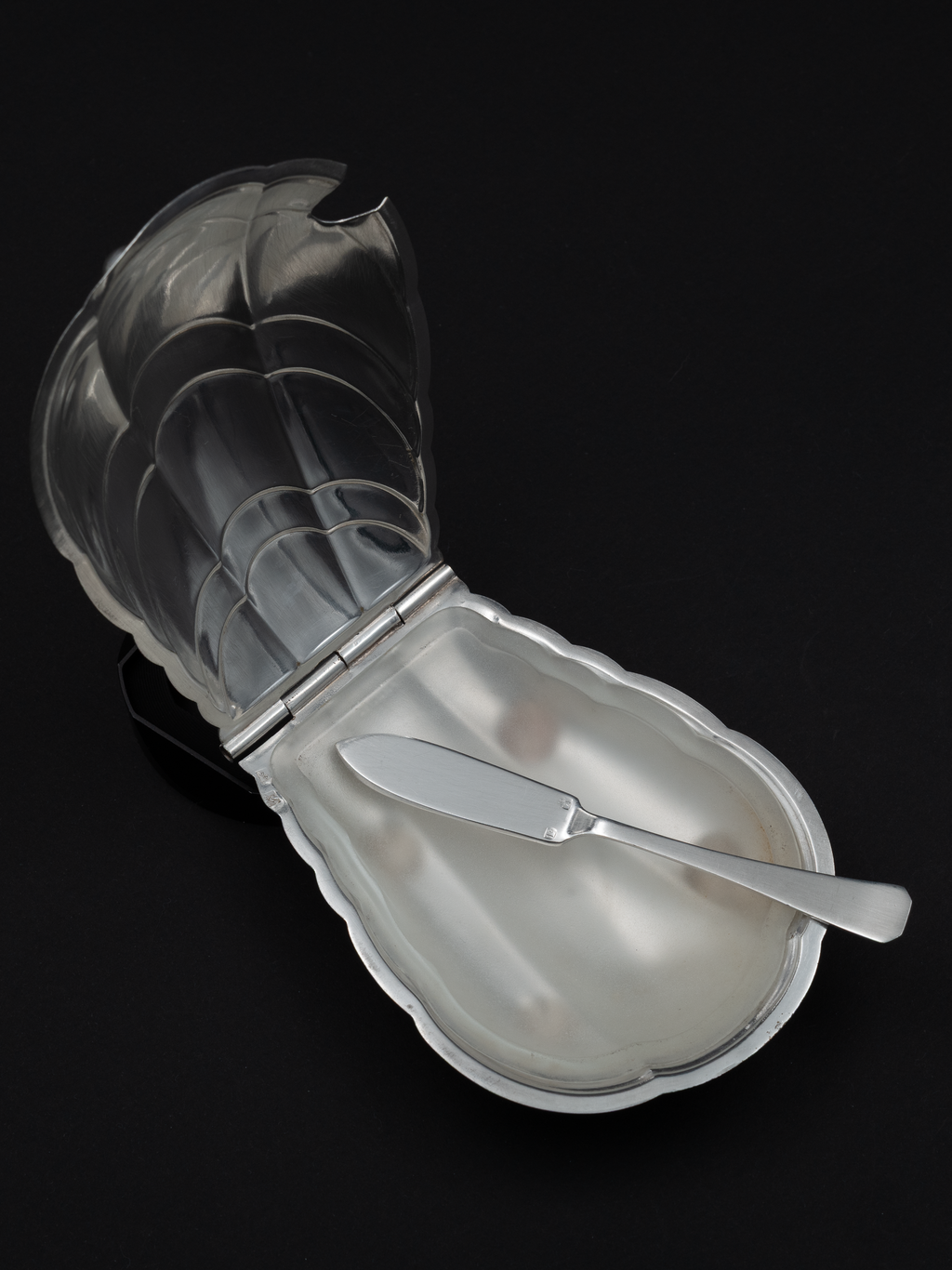 Scallop Shell Butter Dish & Knife Set