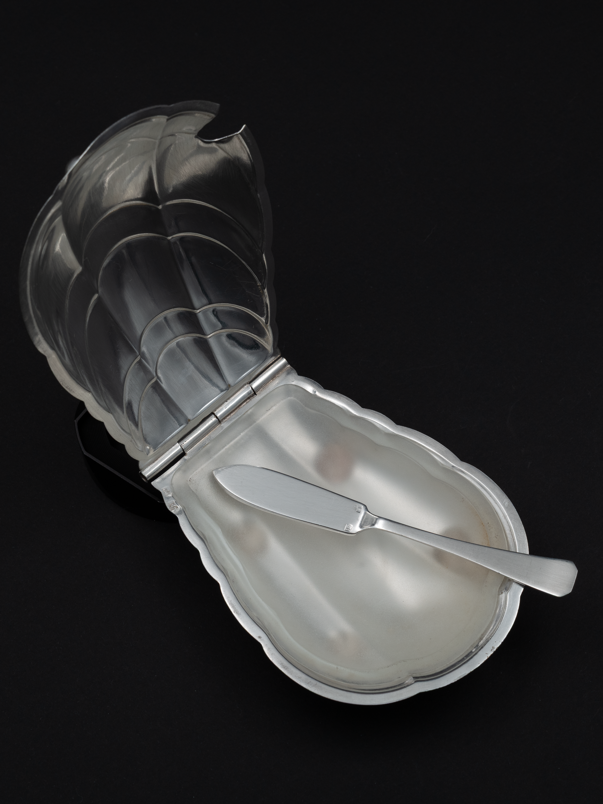 Scallop Shell Butter Dish & Knife Set