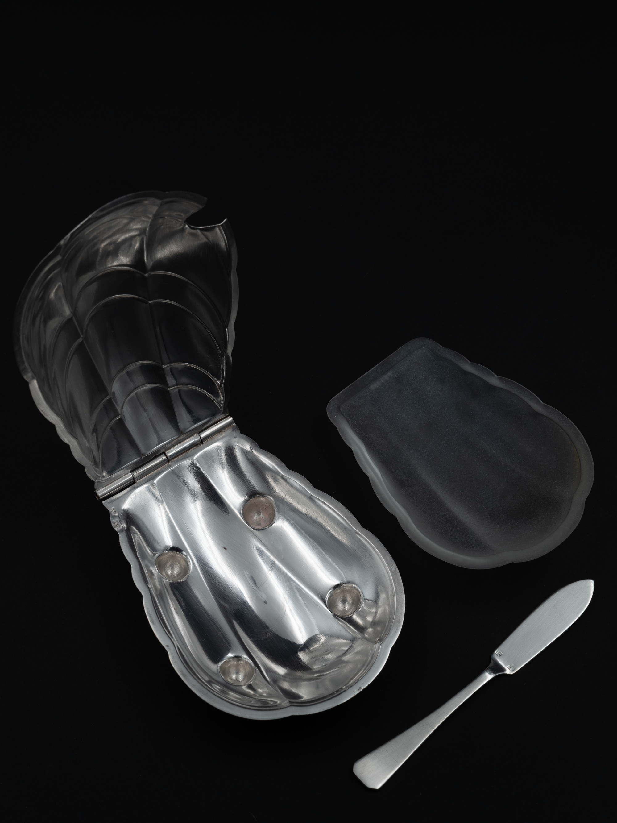 Scallop Shell Butter Dish & Knife Set