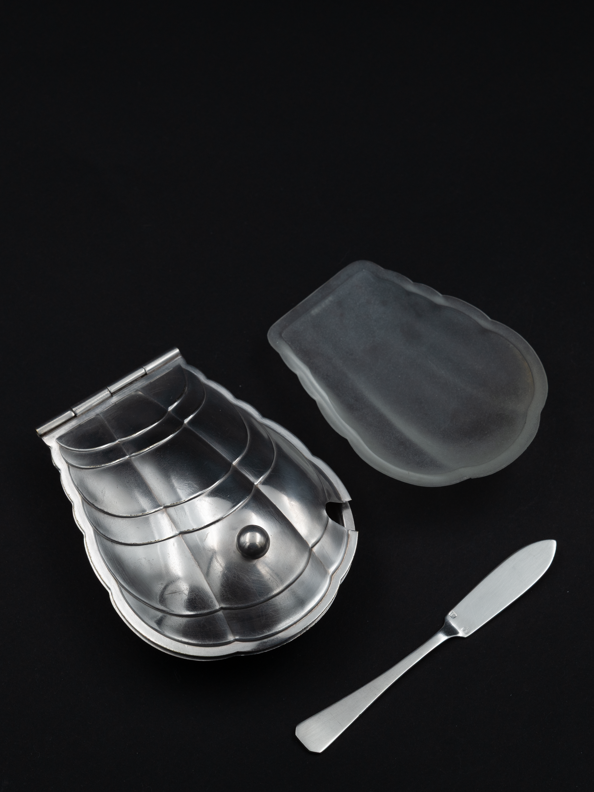 Scallop Shell Butter Dish & Knife Set