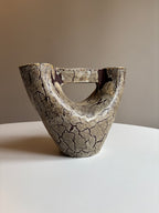 Vase sculptural en céramique brutaliste par Accolay