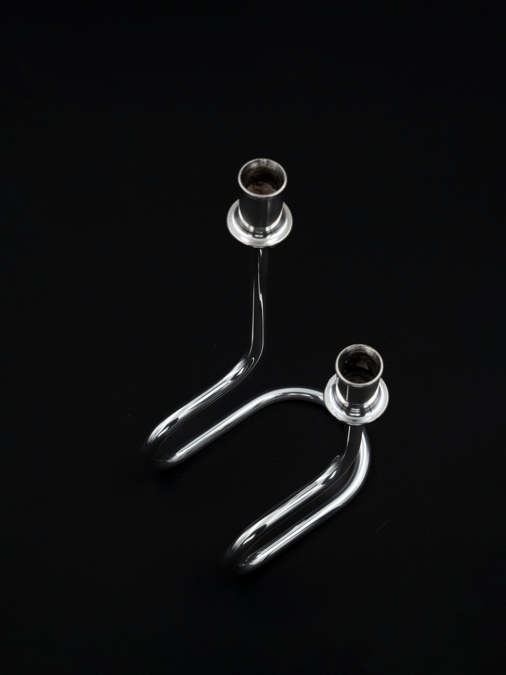 Continuous Loop Candle Holder