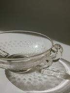 Coupe centre de table Art Déco en verre "Starburst" avec poignées en volutes — Attribuée à Daum par Pierre D'Avesn - France, vers les années 1930