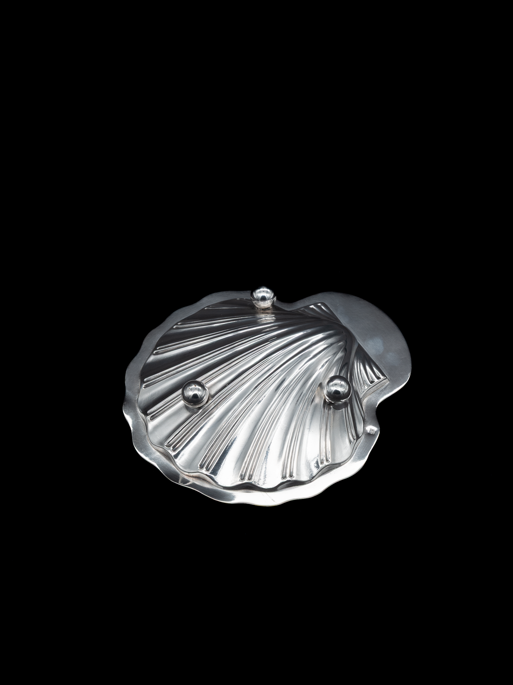 N. Collet Shell Butter Dish & Knife Set