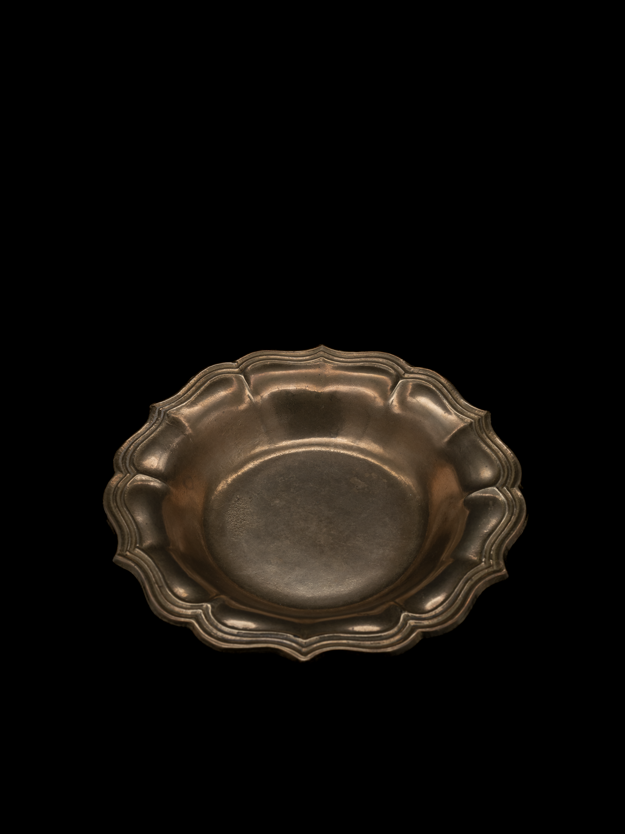 Scalloped Brass Centre Bowl