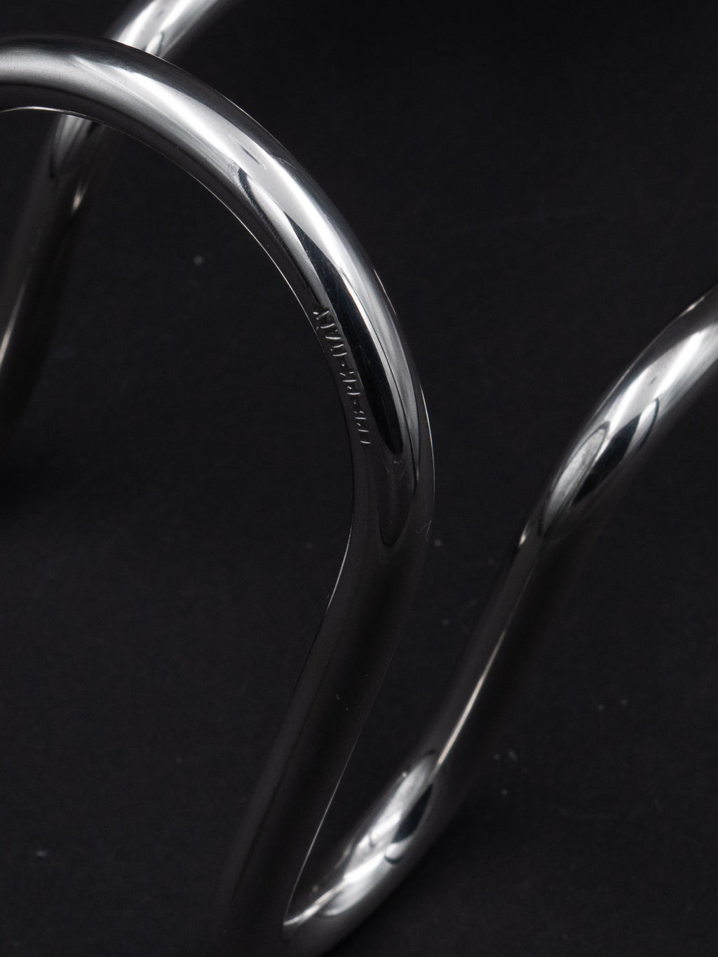 Continuous Loop Candle Holder