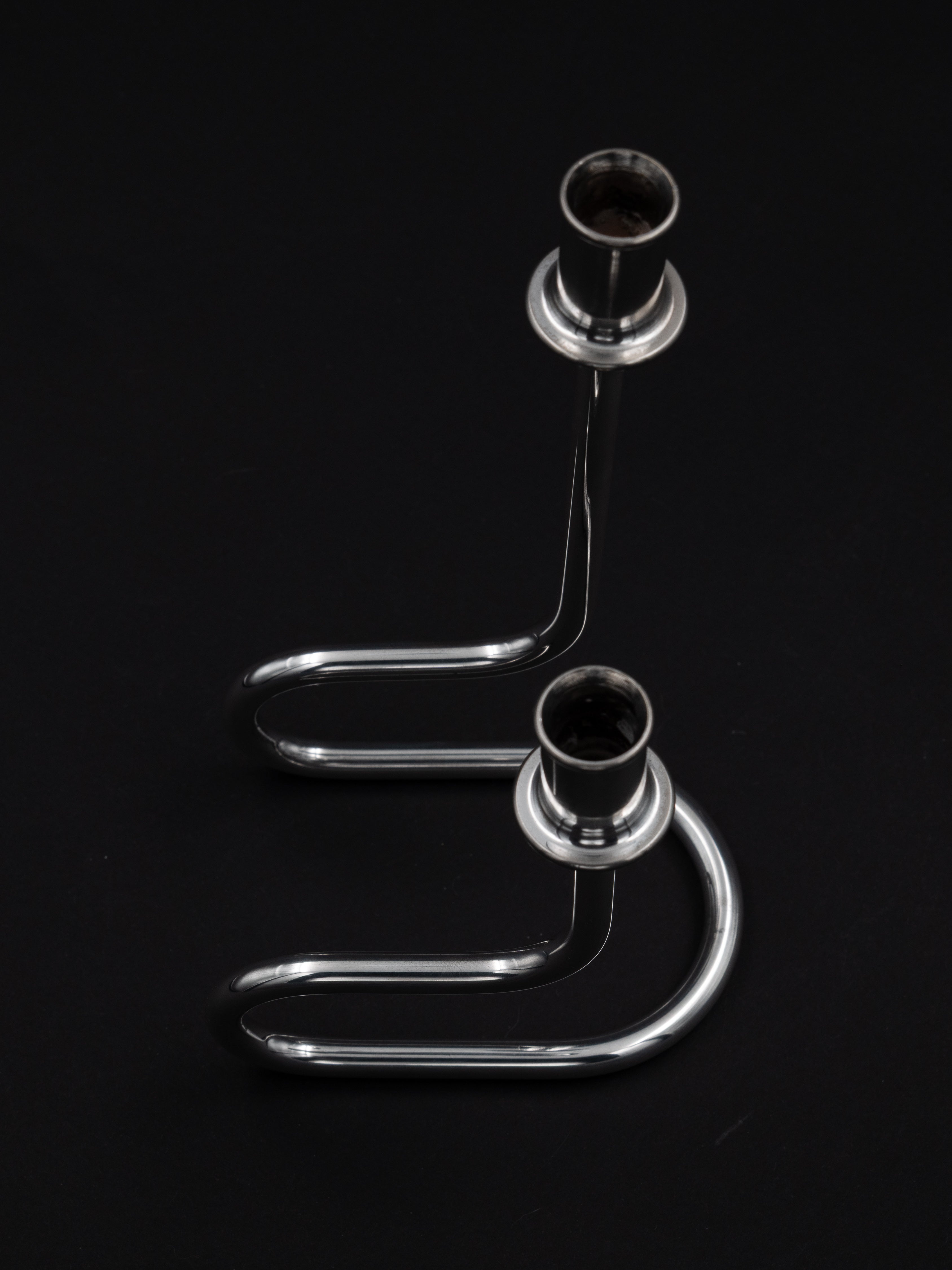 Continuous Loop Candle Holder