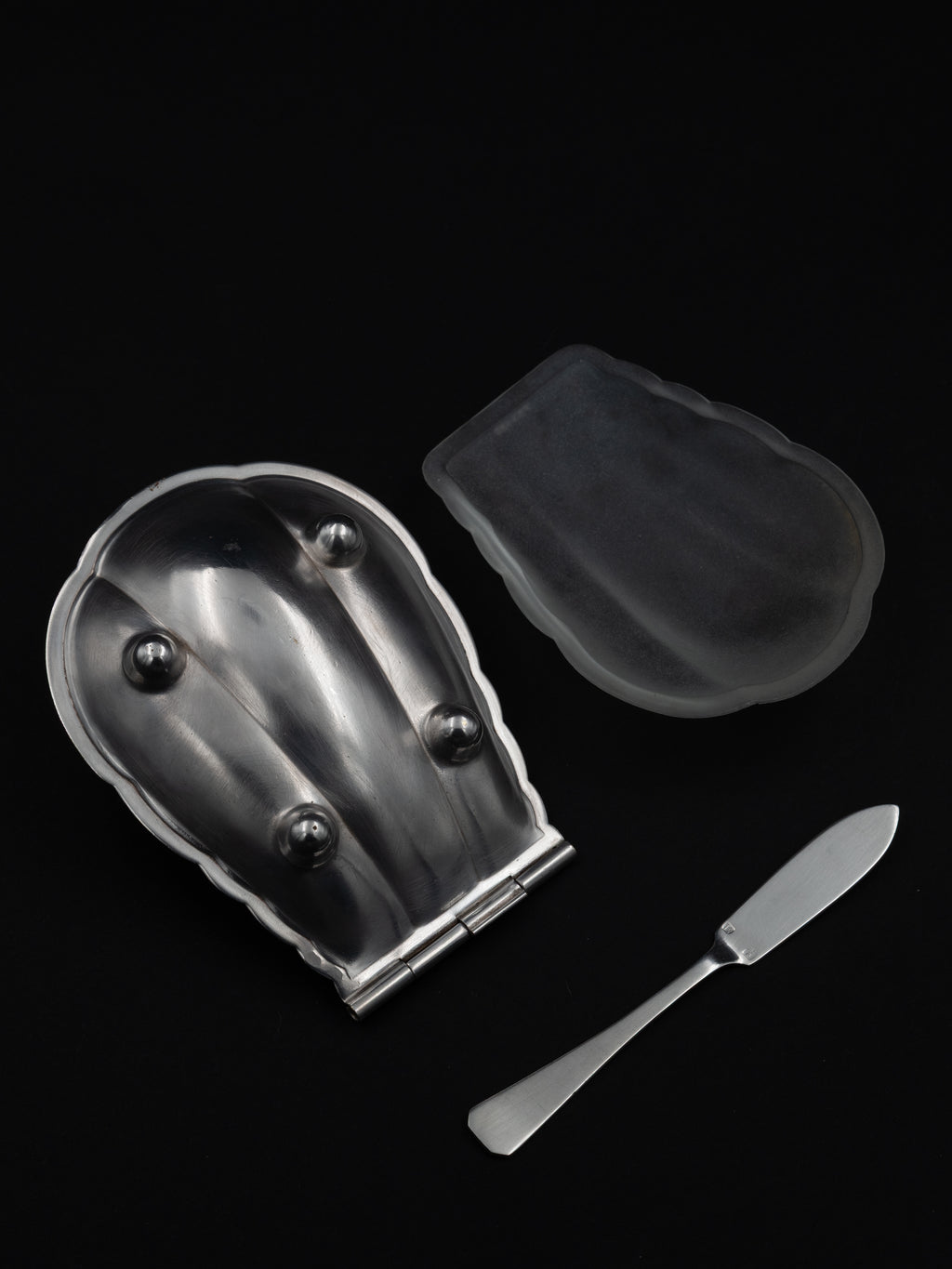 Scallop Shell Butter Dish & Knife Set
