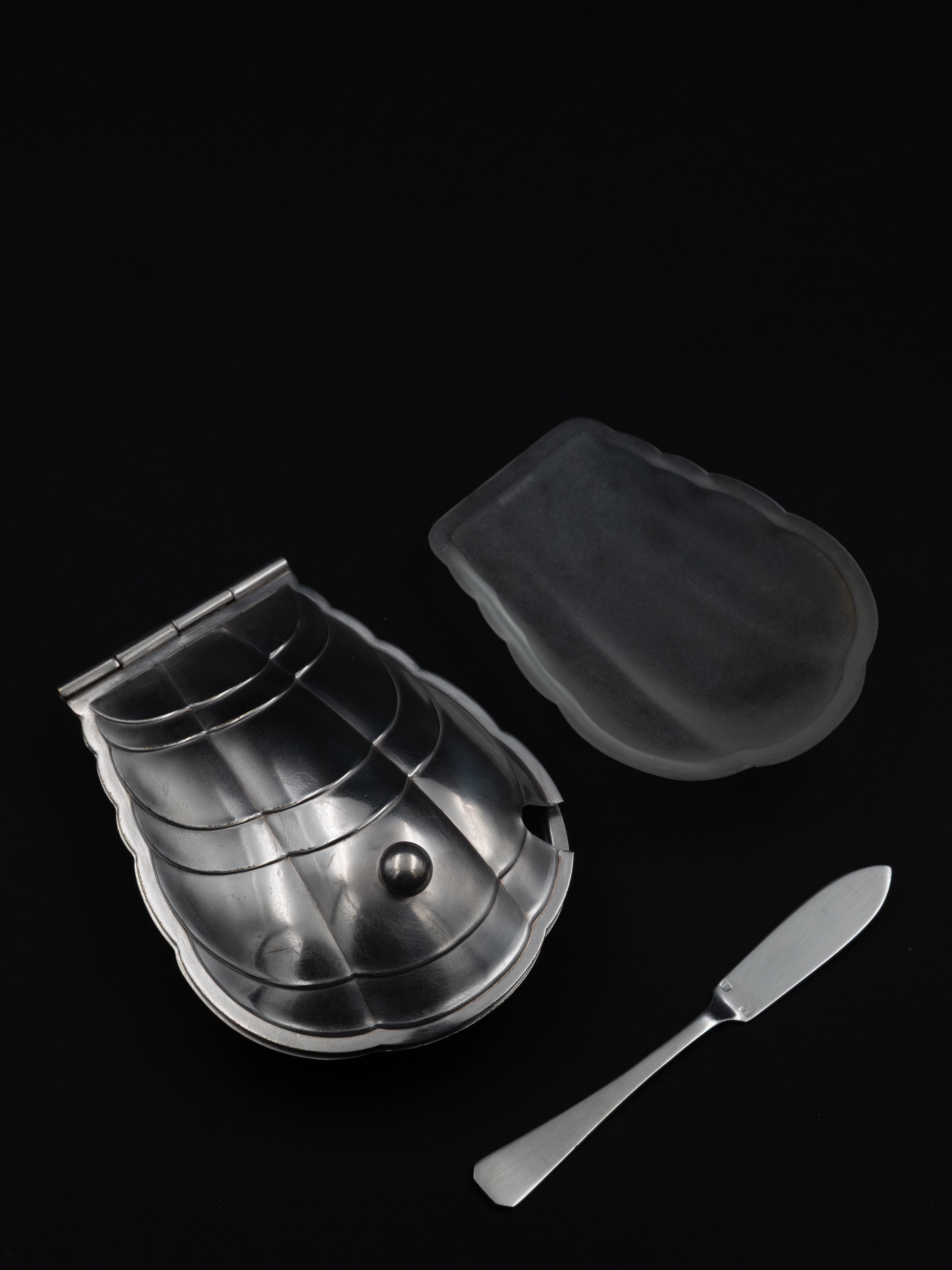 Scallop Shell Butter Dish & Knife Set