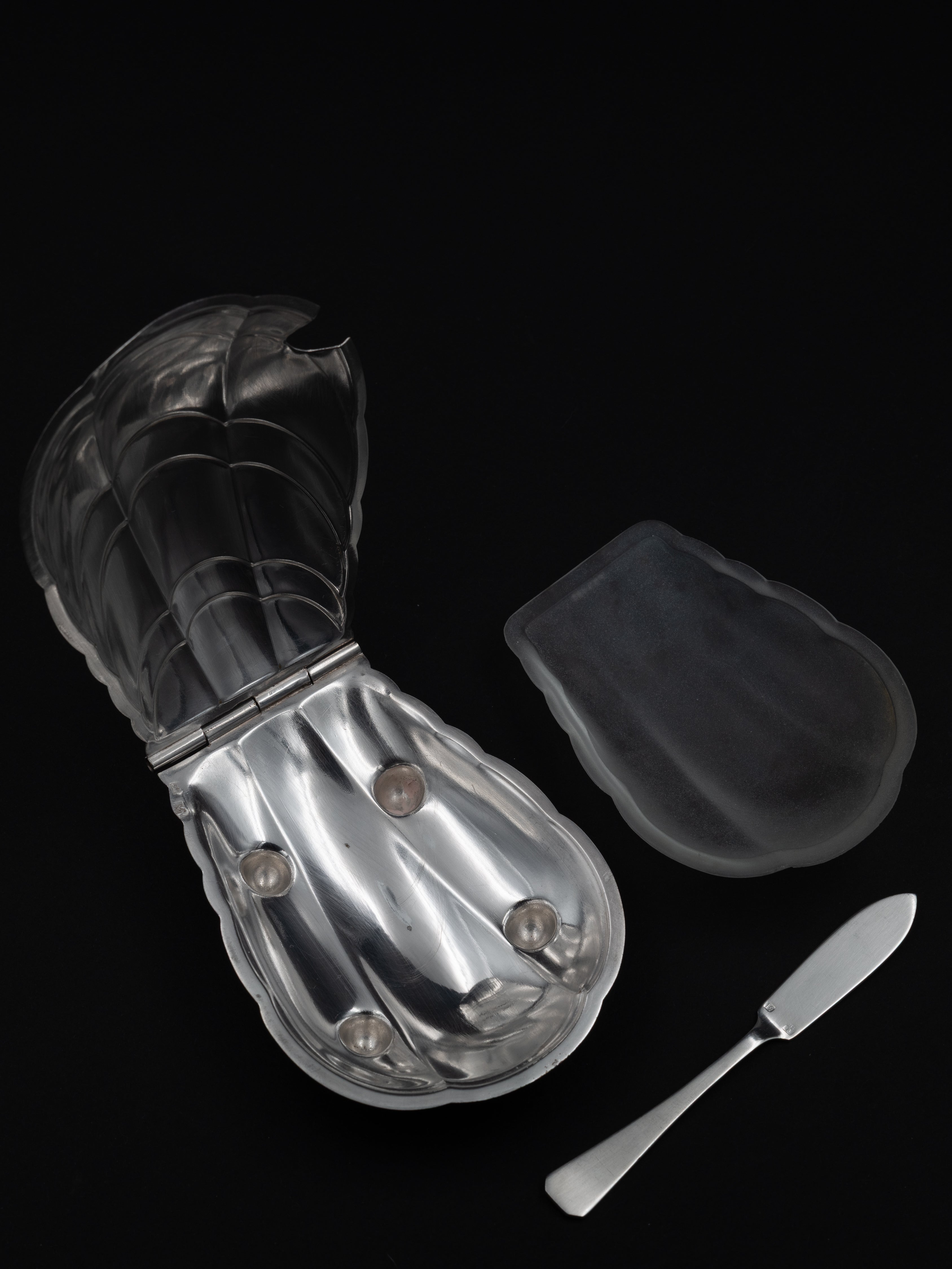 Scallop Shell Butter Dish & Knife Set