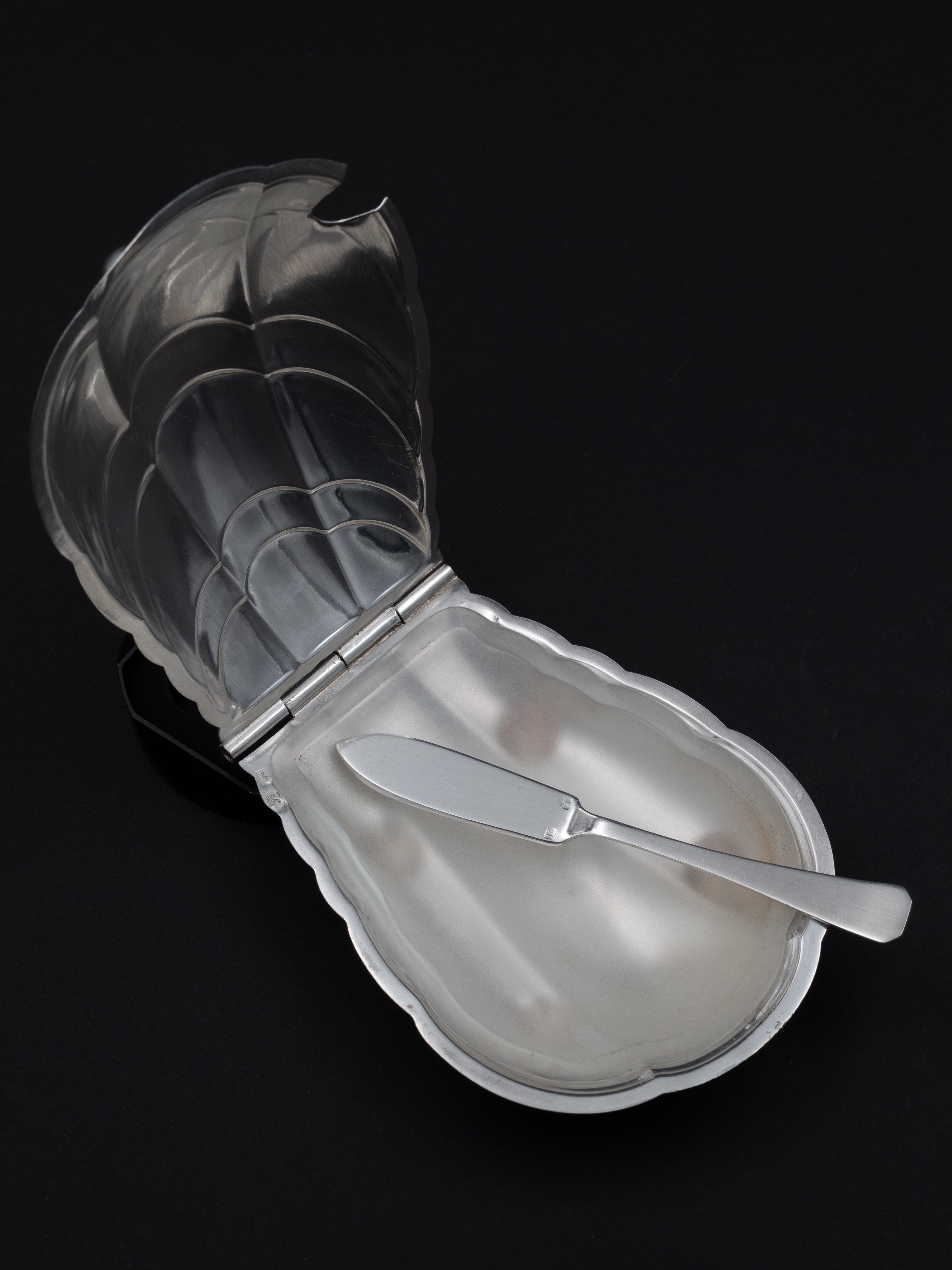 Scallop Shell Butter Dish & Knife Set