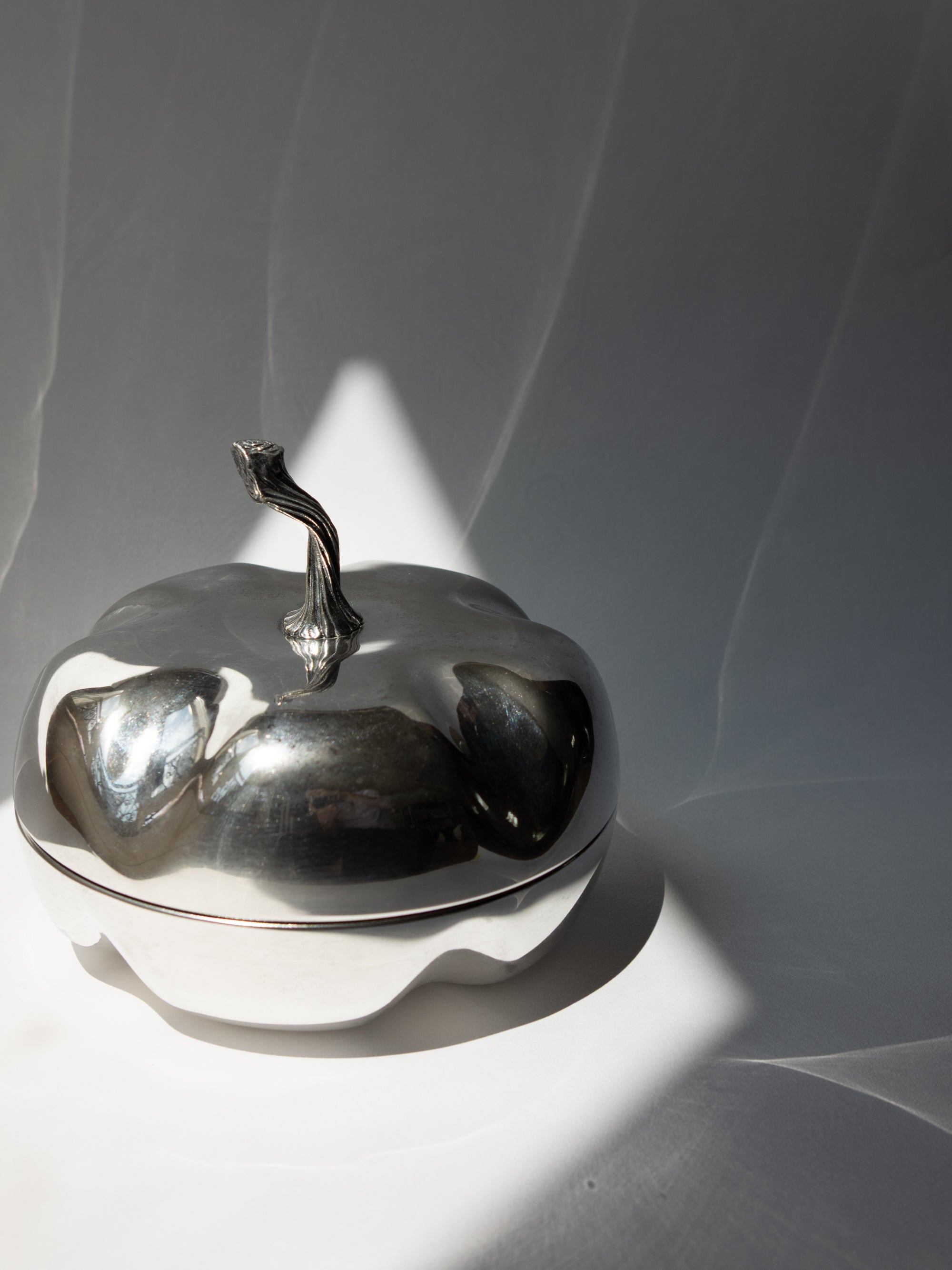 Grand Silver-Plated Pumpkin Bonbonnière Dish